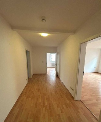 Großzügig geschnittene 2,5-Zimmer-Wohnung im Erdgeschoss – Ihr neues Zuhause!