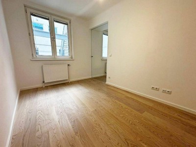 STEPHANSPLATZ-NÄHE, 27 m2 Apartment, 1 Zimmer, Kochnische, Duschbad, Parketten, 8. Liftstock, Rotenturmstraße