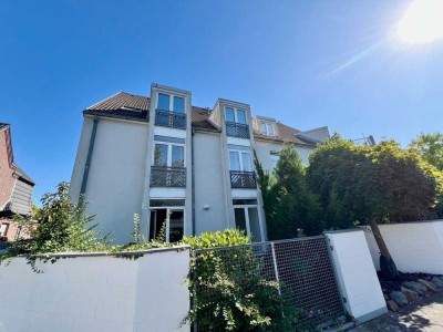 Sofort bezugsfrei: Terrassenwohnung mit ca. 90 m², ca. aus Baujahr 1990 in Alt-Lohausen