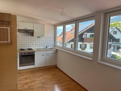 helle 3-Zimmer Dachwohnung mit Fußbodenheizung