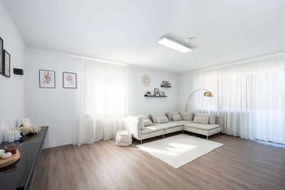 Lichtdurchflutete kernsanierte Traumwohnung mit Garage und Stellplätzen in Stockach