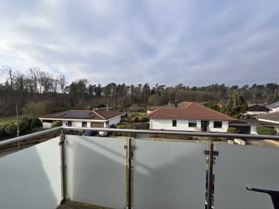 Geschmackvolle 4-Raum-DG-Wohnung mit Balkon in Wörth am Rhein
