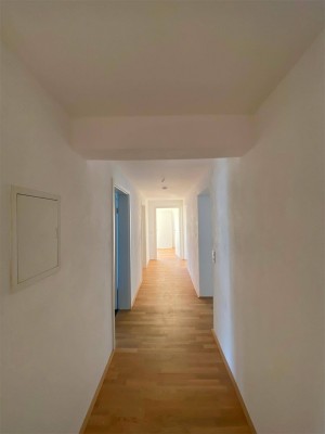 Attraktive &amp; modernisierte 3,5-Zimmer-Wohnung mit Balkon in Pfaffenhofen bei Telfs!