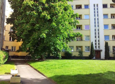 * Beliebtes Barmbek-Süd *
Vermietete Altbauwohnung 
mit Wohnküche im Komponistenviertel