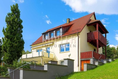 Wohnen mit Weitblick – Zweifamilienhaus in begehrter Südhanglage!