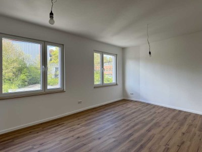 Erstbezug nach Sanierung - Helle 2-Zimmer Wohnung im Erdgeschoss