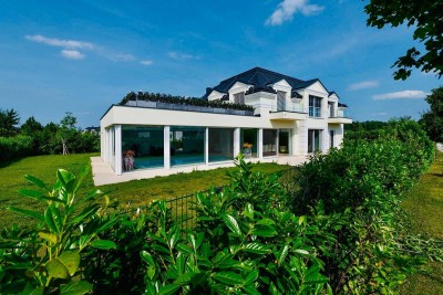 Luxusvilla mit Indoor-Pool im exklusiven FONTANA Wohnpark