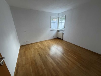Helle 2,5-Zimmer-EG-Wohnung mit Terrasse in Fürstenfeldbruck