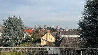 Stilvolle, neuwertige 3-Zimmer-Wohnung mit Balkon in Steinbach