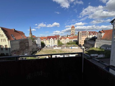 Helle 3-Zimmer-Wohnung im Zentrum Rostocks – ab sofort