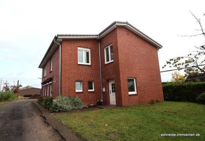 Renovierte 4-Zimmer-Dachgeschoss-Wohnung mit Balkon in Curslack
