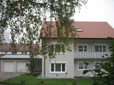 WOHNTRAUM IM GRÜNEN – Charmante 3-Zimmer-Dachgeschosswohnung in Uni-Nähe!