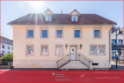 Ein-/Zweifamilienhaus mit Villencharakter und pflegeleichter Außenanlage