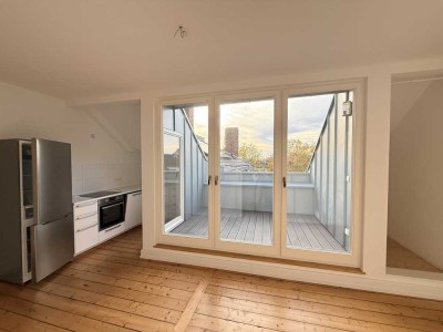 Stilvolle Altbauwohnung über 2 Etagen mit Balkon und EBK!