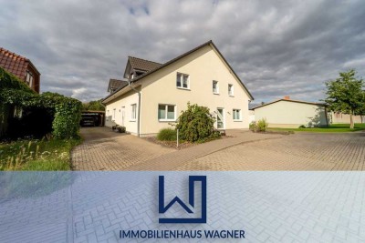 Zwei-Parteienhaus: Vielseitige, große Immobilie um Ihren freien Ideen gerecht zu werden.