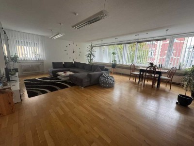 3 Zimmer Atelier Wohnung komplett modernisiert  105m² Innenstadtlage 2 Balkone