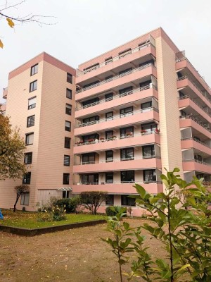 ETW mit Balkon und Stellplatz im gepflegten Mehrfamilienhaus