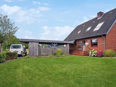 Gepflegtes Einfamilienhaus mit zwei Wohneinheiten und separaten Eingängen