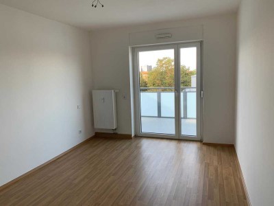 **2 ZKB inkl. EBK und Balkon in ruhiger und zentraler Lage**