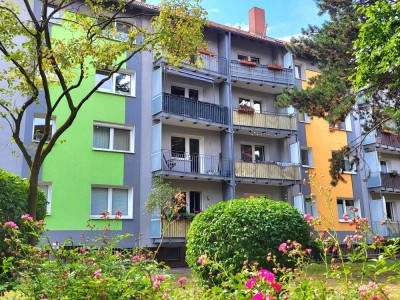2-Zimmer Wohnung mit Balkon und Küche am Moltkeplatz - List!