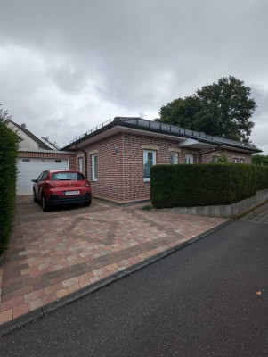 Reserviert - PROVISIONSFREI! Freistehendes Bungalow in Solingen Höhscheid zu verkaufen