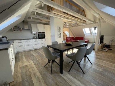 RARITÄT! Liebenswerte Maisonette-Wohnung mit Charme  und  Flair, sucht Sie!