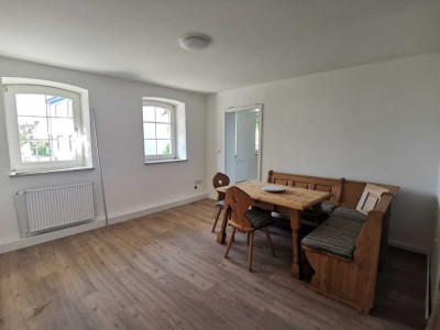 Teilmöblierte Wohnung als WG zu vermieten