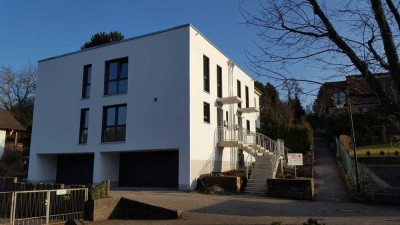 Moderne Doppelhaushälfte in Massivbauweise, Baujahr 2017