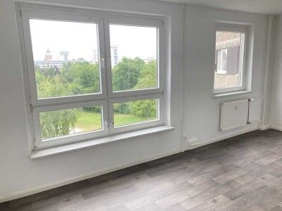 DREI Zimmer im Y-Haus...