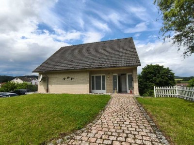 Charmantes Einfamilienhaus mit hochwertiger Komplettsanierung in ruhiger Lage von Marburg-Elnhausen