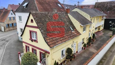Vielseitiges Anwesen mit zwei Häusern, Scheune und großem Garten – Ideal für Mehrgenerationenwohnen
