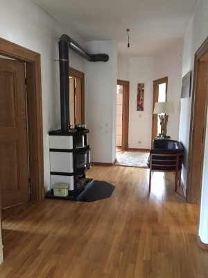 Individuelle Altbau-Wohnung, DG, 3 1/2 Zimmer, 100 qm, 3 Balkone