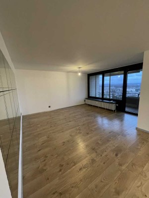 4-Zimmer-Wohnung mit Balkon und EBK in Urbach