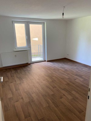 Schöne 2-Zimmer Wohnung in der Siedlung mit Balkon