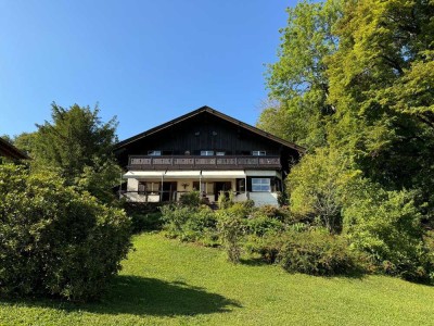 Tegernseer Landhaus mit Seeblick