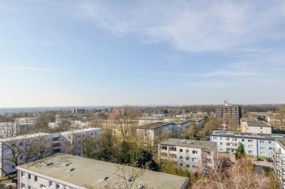 Eigentumswohnung mit Fernblick * Balkon * ca. 101 m² Wfl. * 4 Zimmer * Aufzug * Außenstellplatz