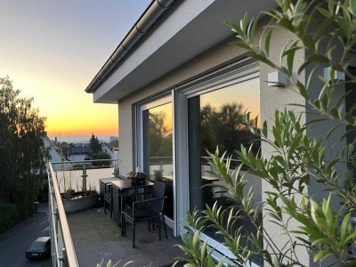 Attraktive 3-Zimmer Penthouse-Wohnung mit großem Balkon und Blick in Richtung Dönche