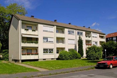 Helle 3-Zimmer-Wohnung mit neuem Tageslichtbad und Laminatboden