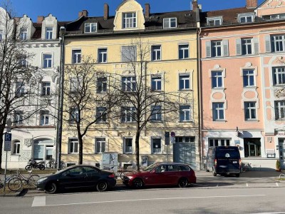 Renovierte Stadtwohnung im Altbau! - 2-Zimmer-Wohnung mit zwei TG-Stellplätzen