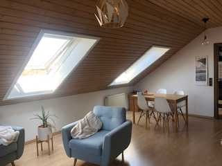 Geschmackvolle 3-Zimmer-Dachgeschosswohnung mit Balkon und EBK in Bruchsal