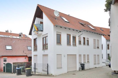 Stilvolle Maisonettewohnung in einem gepflegten Zweifamilienhaus – Wohnen auf zwei Ebenen