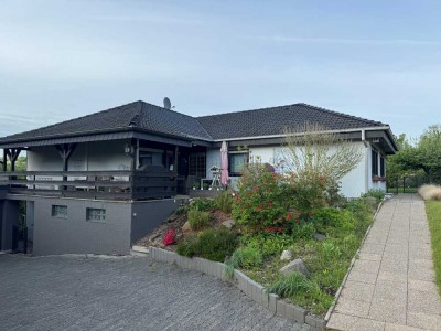 Freistehender Bungalow mit großem Garten