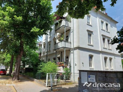Tolle + große 2-Zi-DG-Whg: offene Küche + Balkon!