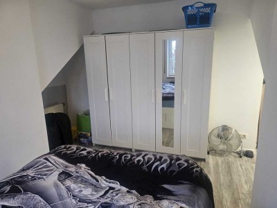 Helle 2-Zimmer Dachgeschosswohnung mit Balkon in Manching