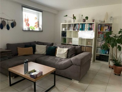 Gemütliche 2-Zimmer-Wohnung mit Einbauküche in Haushausen
