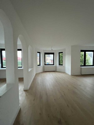 Traumwohnung mit großzügigem Grundstück