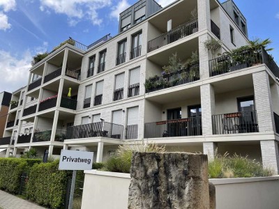 SELTEN: WOHNUNG MIT GARTEN + IM ZENTRUM VON NEUSS + REPRÄSENTATIVE WOHNANLAGE VON 2018 + TIEFGARAGE
