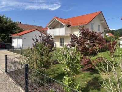 BARRIEREFREI wohnen: EG-Terrassen-WG, NEUBAU, 3-Zi., mit neuer Küche, NUR NOCH EINZIEHEN!!!