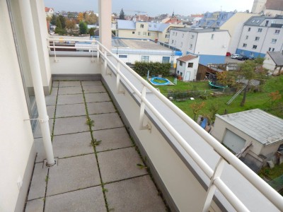 PROVISIONSFREIE, TRAUMHAFTE, SEHR GEPFLEGTE 2-ZIMMER-TERRASSENWOHNUNG IN TOPLAGE IM ZENTRUM