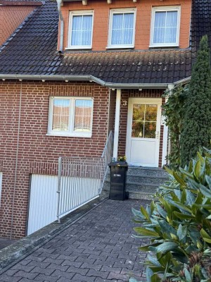 Charmantes Haus mit 5 Zimmern, Garten und Garage in RSL Waldesruh
